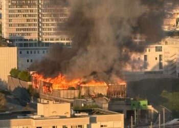 Συναγερμός στην Γαλλία: Μεγάλη φωτιά στο Παρίσι