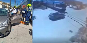 Πάτρα: Από θαύμα σώθηκε η οδηγός του αυτοκινήτου που παραβίασε τις μπάρες και συγκρούστηκε με τρένο