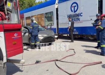 Πάτρα: Τρένο συγκρούστηκε με αυτοκίνητο στην Ανθείας