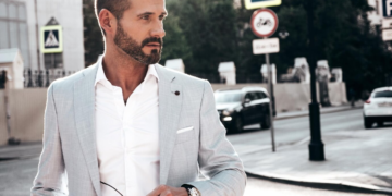 Τα 8 χαρακτηριστικά των ανδρών που μένουν αξέχαστοι στις γυναίκες