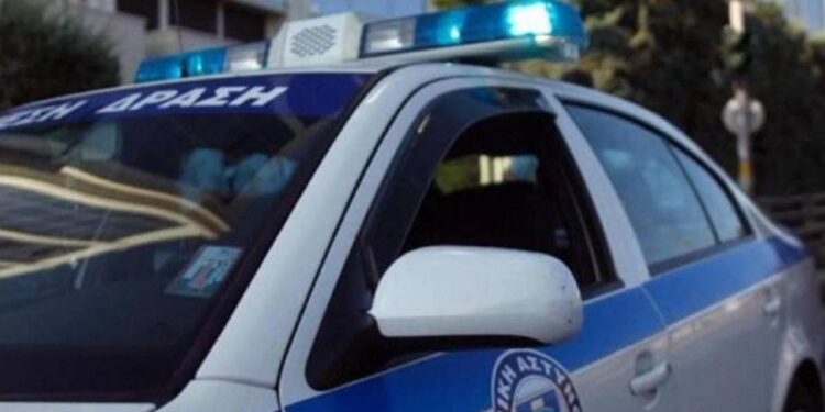 Έφοδος της Αστυνομίας στα γραφεία της Χρυσής Αυγής