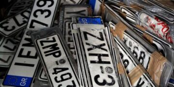 Ο Δήμος Αθηναίων επιστρέφει πινακίδες λόγω Πάσχα – Ποιοι εξαιρούνται