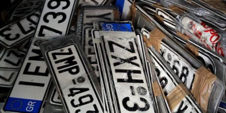 Ο Δήμος Αθηναίων επιστρέφει πινακίδες λόγω Πάσχα – Ποιοι εξαιρούνται