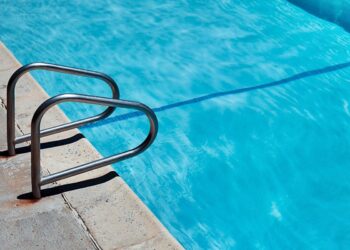 Ρόδος: 3χρονο αγοράκι κινδύνευσε να πνιγεί σε πισίνα ξενοδοχείου