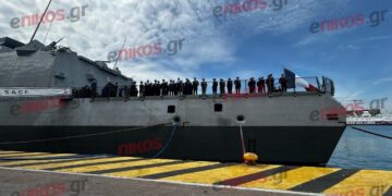 Επίσκεψη Δένδια – Λεκορνί στη φρεγάτα «Alsace» στον Πειραιά – Δείτε εικόνες