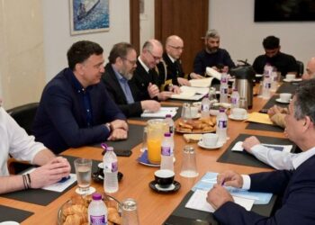 Θα συνεργαστούμε με εντιμότητα και ειλικρίνεια προς όφελος των ναυτικών και της ναυτιλιακής κοινότητας