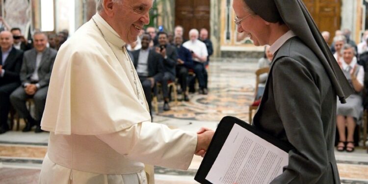 Μοναχή έλαβε πρόσκληση κατά λάθος… για συμμετοχή στο Κονκλάβιο