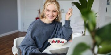 Άνοια: Το Νο1 φρούτο που μειώνει τον κίνδυνο, σύμφωνα με μελέτη