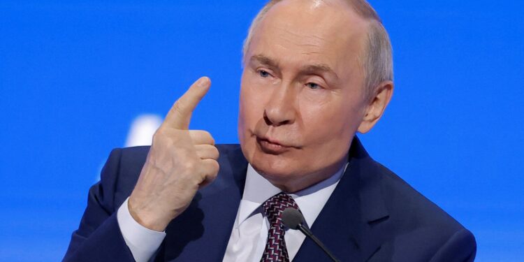 «Θα μελετηθεί προσεκτικά» η πρόταση Ζελένσκι για μηνιαία παράταση της εκεχειρίας σε μη στρατιωτικές υποδομές