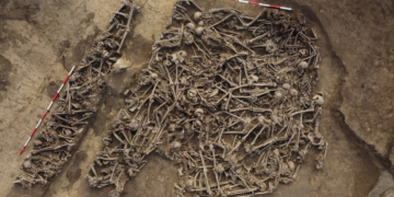 Εργάτες ανακάλυψαν τυχαία σε γήπεδο ποδοσφαίρου έναν ομαδικό τάφο με λείψανα 150 Ρωμαίων λεγεωνάριων