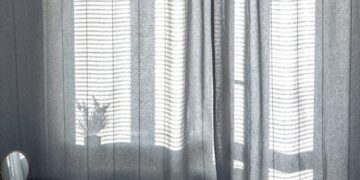 Το απλό κόλπο για να παραμείνουν καθαρές με 1 οικιακό προϊόν που εξουδετερώνει τα ακάρεα σκόνης