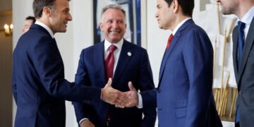 Ουκρανία: Υποβαθμίστηκαν οι συνομιλίες στο Λονδίνο και αναβλήθηκαν οι συναντήσεις των ΥΠΕΞ