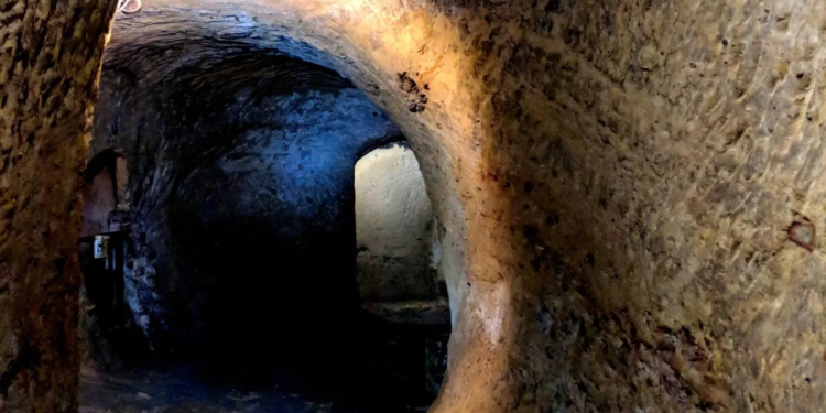 Έκαναν οδικά έργα και βρήκαν τυχαία σπήλαια του 9ου αιώνα