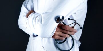 Σοκ στο Βερολίνο: Γιατρός δολοφόνησε 15 ασθενείς του με θανατηφόρες δόσεις φαρμάκων