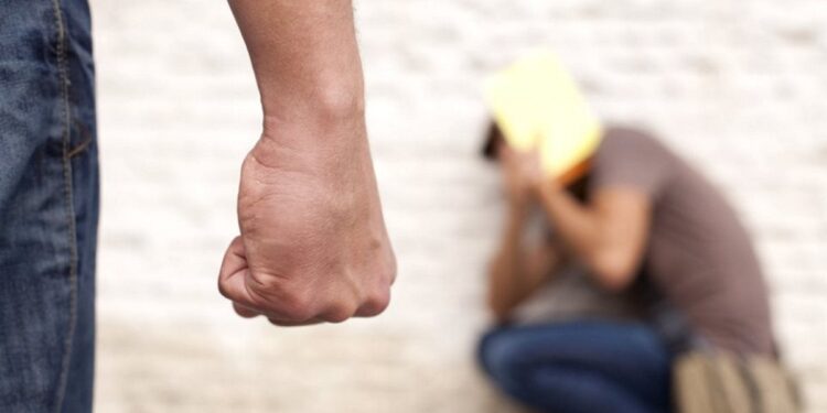 Συνελήφθη 14χρονος που χτύπησε στο πρόσωπο 16χρονο και τον έστειλε στο νοσοκομείο