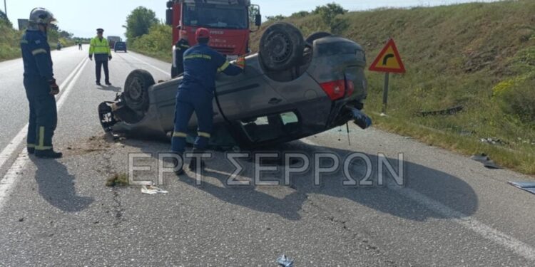 Τροχαίο με έναν τραυματία στις Σέρρες: Τούμπαρε το αυτοκίνητο
