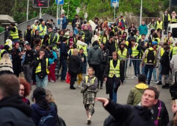 Παραμένει αποκλεισμένη από φοιτητές η δημόσια τηλεόραση της χώρας