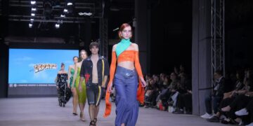 Το ΣΚΡΑΤΣ συναντά την υψηλή ραπτική στο 63ο Αthens Fashion Week – Τα outfits που διεκδίκησαν το βραβείο “Best SCRATCH Designer”