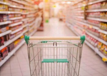 Πάσχα 2025: Μέχρι τι ώρα θα είναι ανοιχτά καταστήματα και σούπερ μάρκετ σήμερα