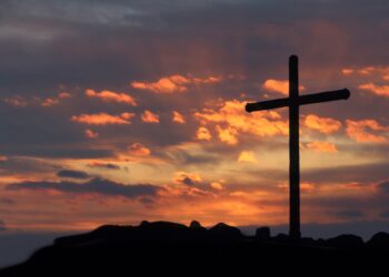 Μεγάλη Παρασκευή: Από τον Καϊάφα στον Πιλάτο και στη Σταύρωση