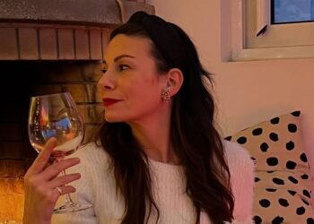 Πέθανε η Στέλλα Καλησπεράτου – Ήταν δημοσιογράφος, παρουσιάστρια και ηθοποιός