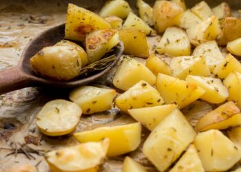 Συνταγή για πεντανόστιμες πατάτες ψητές