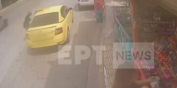 Βίντεο ντοκουμέντο με τον 46χρονο να κλέβει το ταξί 49χρονης οδηγού που μόλις το είχε σταθμεύσει