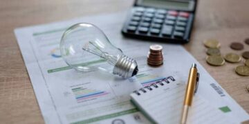 Επιδοτήσεις ρεύματος σε επιχειρήσεις: Αντίστροφη μέτρηση για τις αιτήσεις