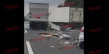 Σύγκρουση φορτηγών και δυσχέρεια στην κυκλοφορία -Βίντεο αναγνώστη