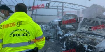 Κοζάνη: «Ήταν κρανίου τόπος, μύριζε καμένο» λέει αυτόπτης μάρτυρας του τροχαίου