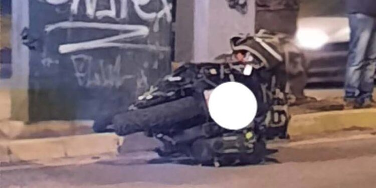 Σοβαρό τροχαίο με μηχανή στη Λεωφόρο Βουλιαγμένης