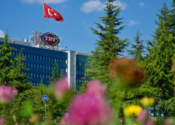 Η κρατική τηλεόραση απέλυσε ηθοποιό επειδή υποστήριξε το κάλεσμα της αντιπολίτευσης για μποϊκοτάζ