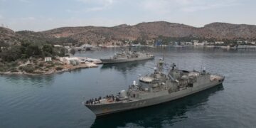 Κανένα πρόστιμο για τη φρεγάτα «ΥΔΡΑ» στην διώρυγα του Σουέζ