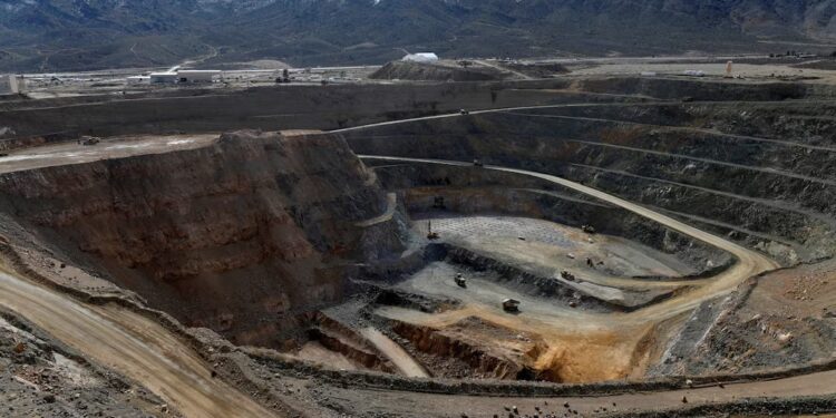 Ουκρανία: Υπογράφηκε μνημόνιο προθέσεων με τις ΗΠΑ για τα ορυκτά