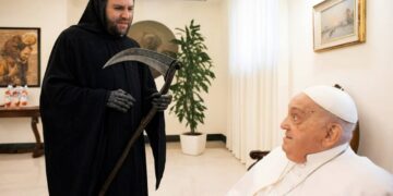 Τζέι Ντι Βανς: Επικό «τρολάρισμα» στα social media για τον Αντιπρόεδρο των ΗΠΑ και τον θάνατο του πάπα Φραγκίσκου