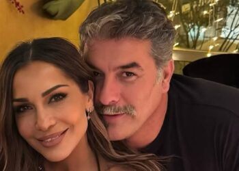 Βασίλης Μπiσμπίκης – Δέσποινα Βανδή: Ούτε για… αστείο δεν χωρίζουν