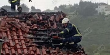 Φωτιά από κεραυνό σε σπίτι στον Βαρνάβα