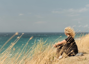 Αν κάποιος χρησιμοποιεί τακτικά αυτές τις 7 φράσεις, έχει χάσει κάθε ελπίδα στη ζωή
