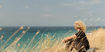 Αν κάποιος χρησιμοποιεί τακτικά αυτές τις 7 φράσεις, έχει χάσει κάθε ελπίδα στη ζωή