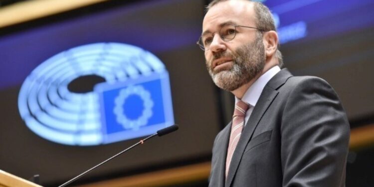 Ευρωπαϊκό Λαϊκό Κόμμα: Επανεξελέγη στην προεδρία ο Μάνφρεντ Βέμπερ