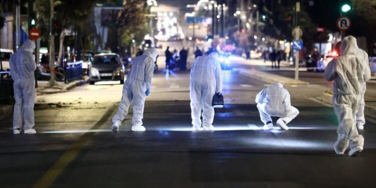 Βόμβα στην Hellenic Train: Τα πρόσωπα που βρίσκονται στο μικροσκόπιο της Αντιτρομοκρατικής