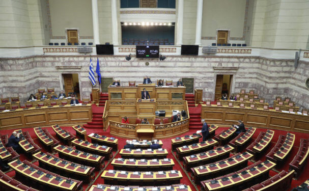 Την Δευτέρα η τροπολογία για την αυτόματη αναγνώριση ειδικότητας Ελλήνων ιατρών από τις ΗΠΑ