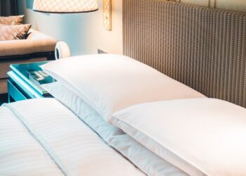 Παπλώματα: Το απλό κόλπο για να αποκτήσουν άρωμα φρεσκάδας