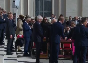 Χωρίς την Κέιτ στην κηδεία του Πάπα Φραγκίσκου