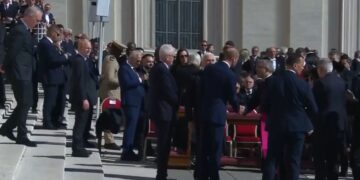 Χωρίς την Κέιτ στην κηδεία του Πάπα Φραγκίσκου