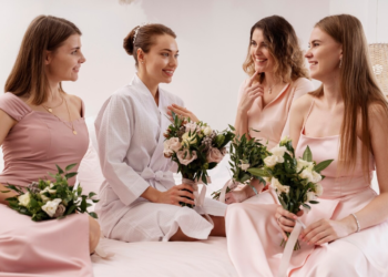 Η φίλη της έγινε έξαλλη όταν της είπε πως δεν θα παρευρεθεί στον γάμο της