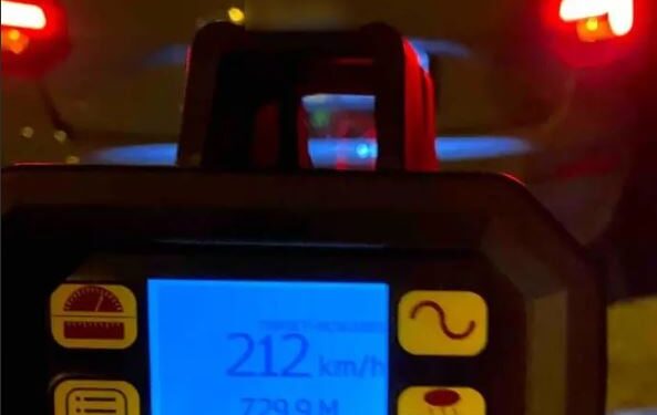 55χρονος έτρεχε με 212 χιλιόμετρα την ώρα – Στο αυτοκίνητο είχε και 2 παιδιά