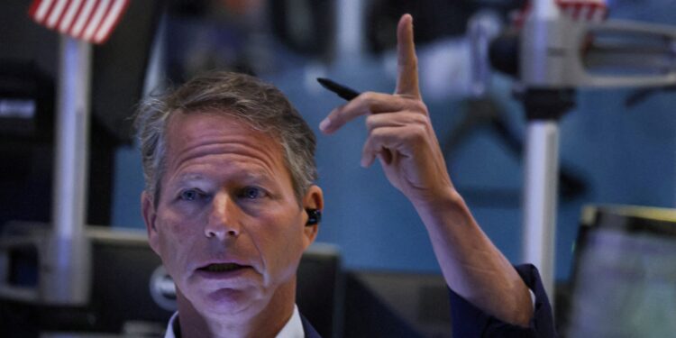 Άνοδος στη Wall με ώθηση από τα μεγάλα ονόματα της τεχνολογίας