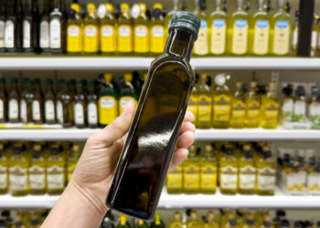 France: 22 olive oils available on the market contained traces of plasticisers and hydrocarbons