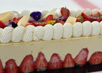 Guinness World Record for the largest Fraisier cake in Paris – See photo